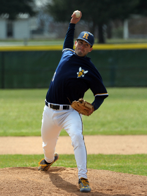 Toland won six of eight decisions.