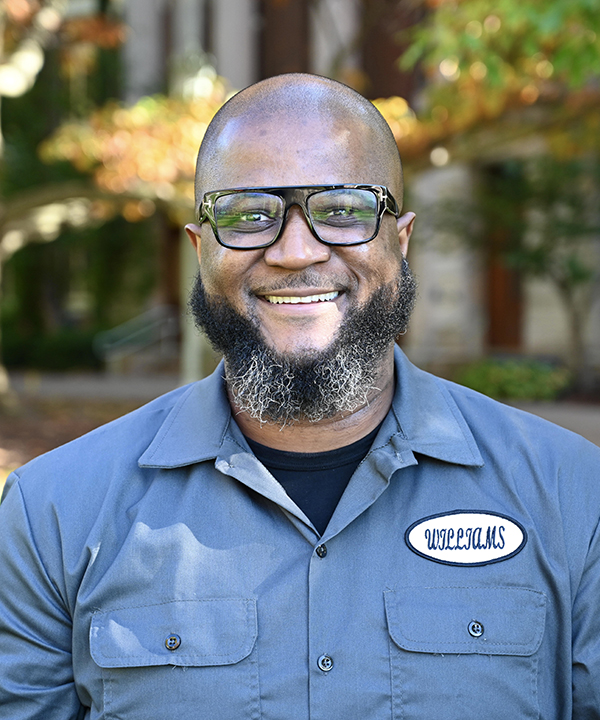 Headshot of Antonio Williams.