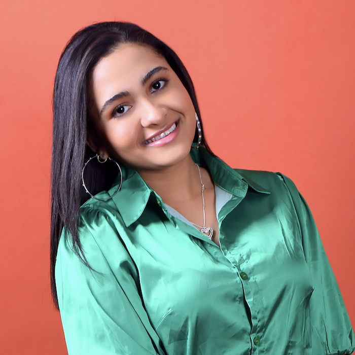 Headshot of Lizmairi Vargas Saint.