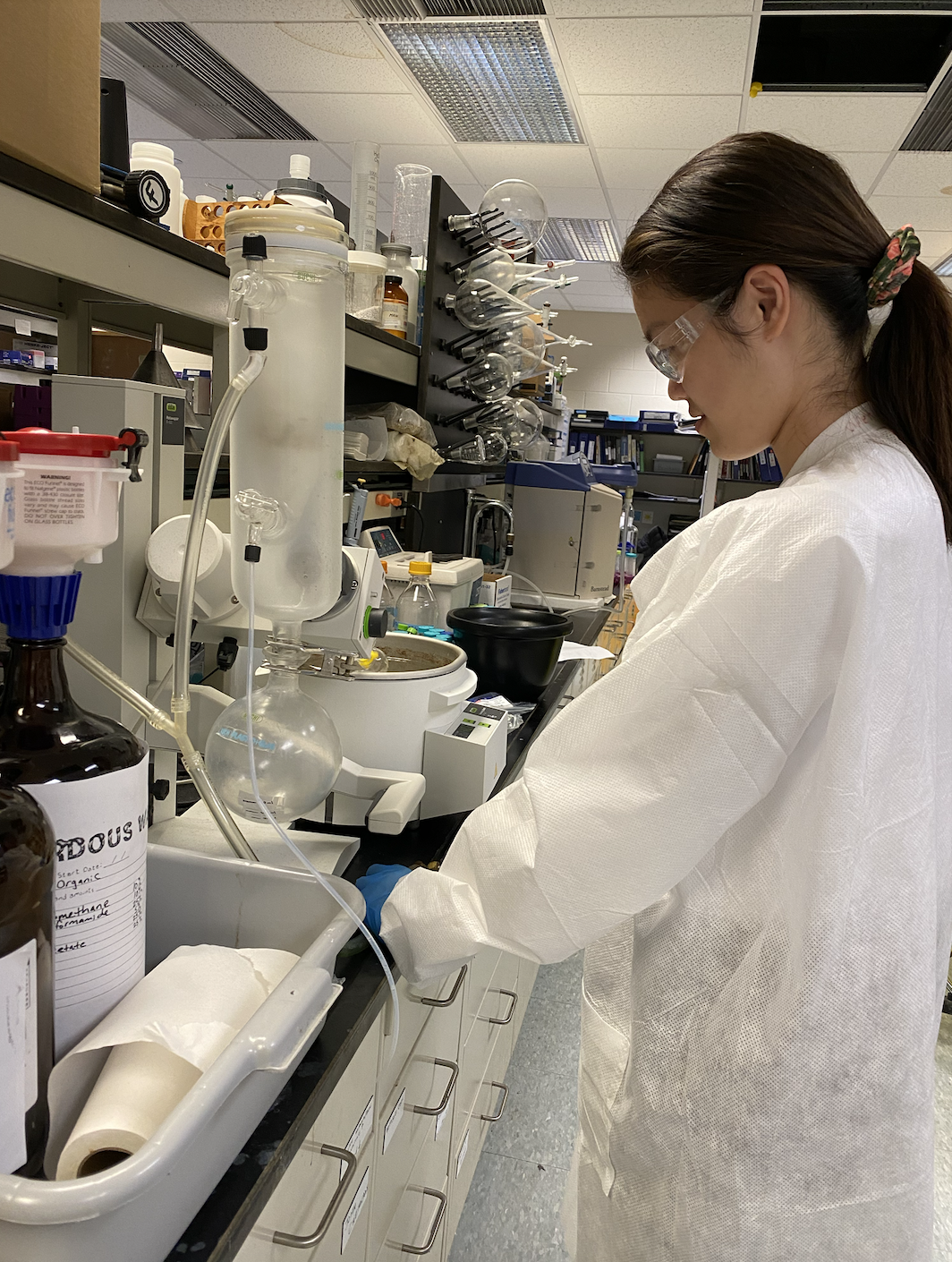 Di in lab