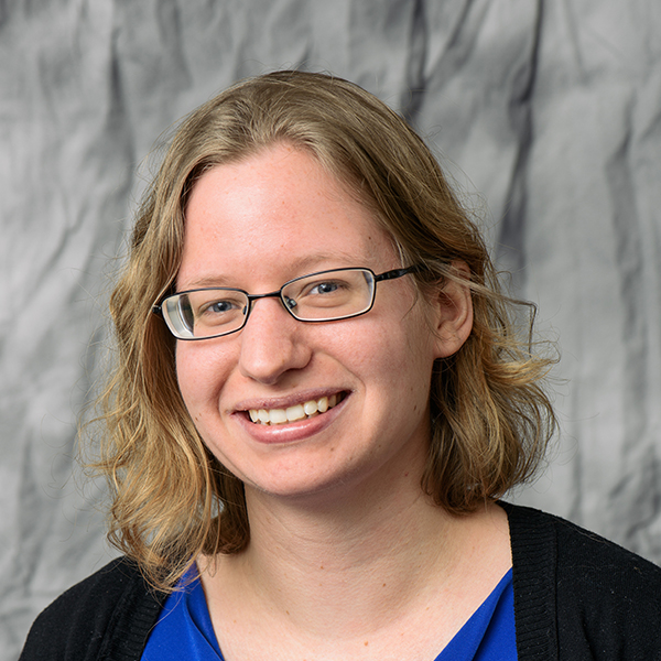 Headshot of Laura Barr.