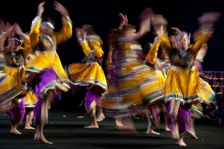Rochester Raas performs