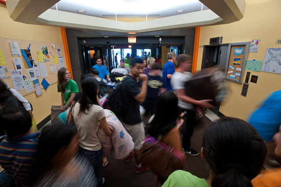 students moving into residence hall