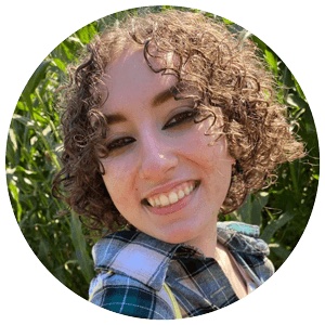 Circular crop of first generation student Alicia Markovich.