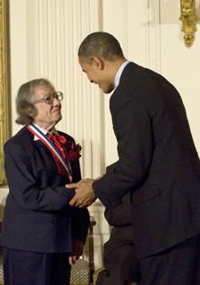 esther conwell shaking hands with president obama