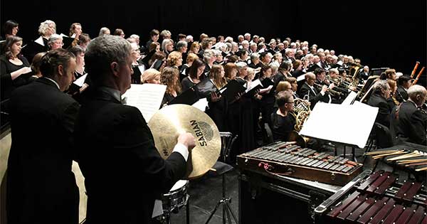 Tom Toner ’00E (DMA) playing in an orchestra
