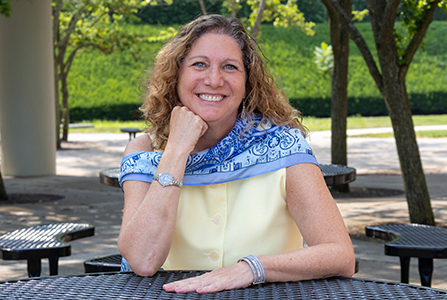 Anne-Marie Algier headshot
