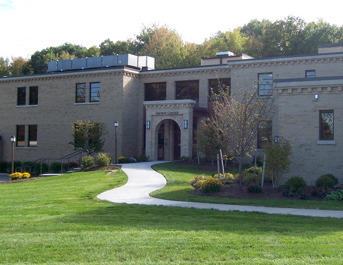 AlumniCenter2