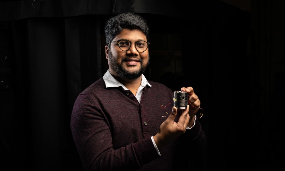 Portrait of Ranga Dias.