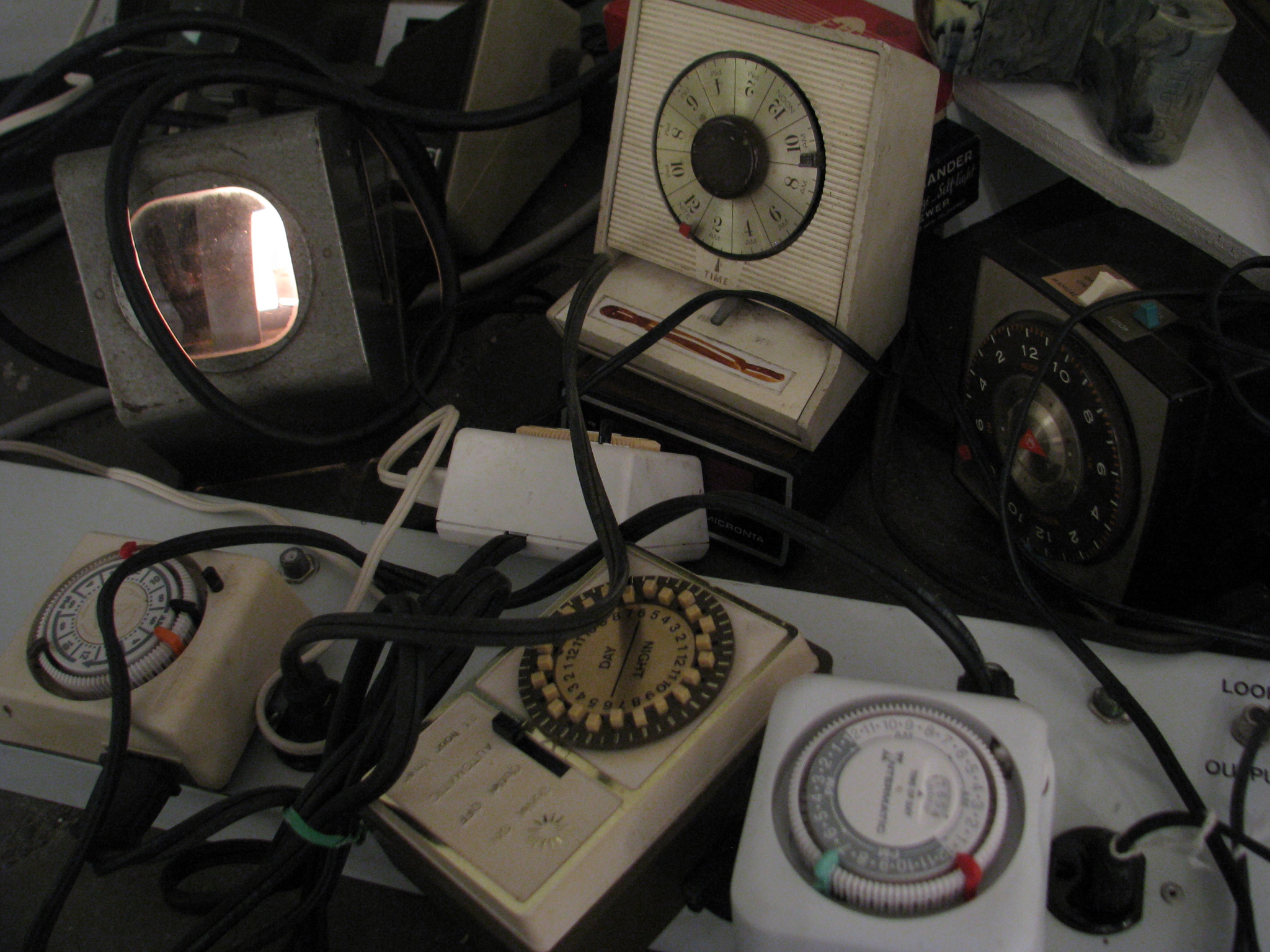 Site-Specific Installations/(re)collecting/(re)constructing (2) (with other details and the primary view]
