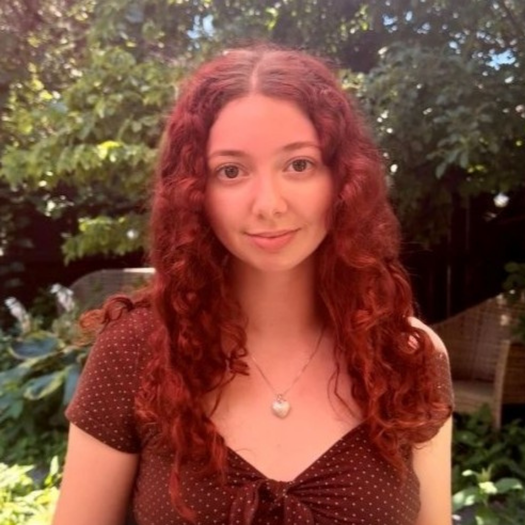 Headshot of Caitlin O'Leyar