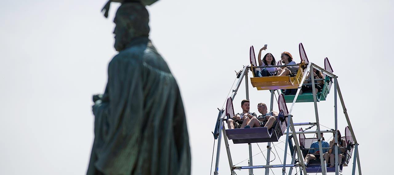 Students riding a ferris wheel at Dandelion Day.