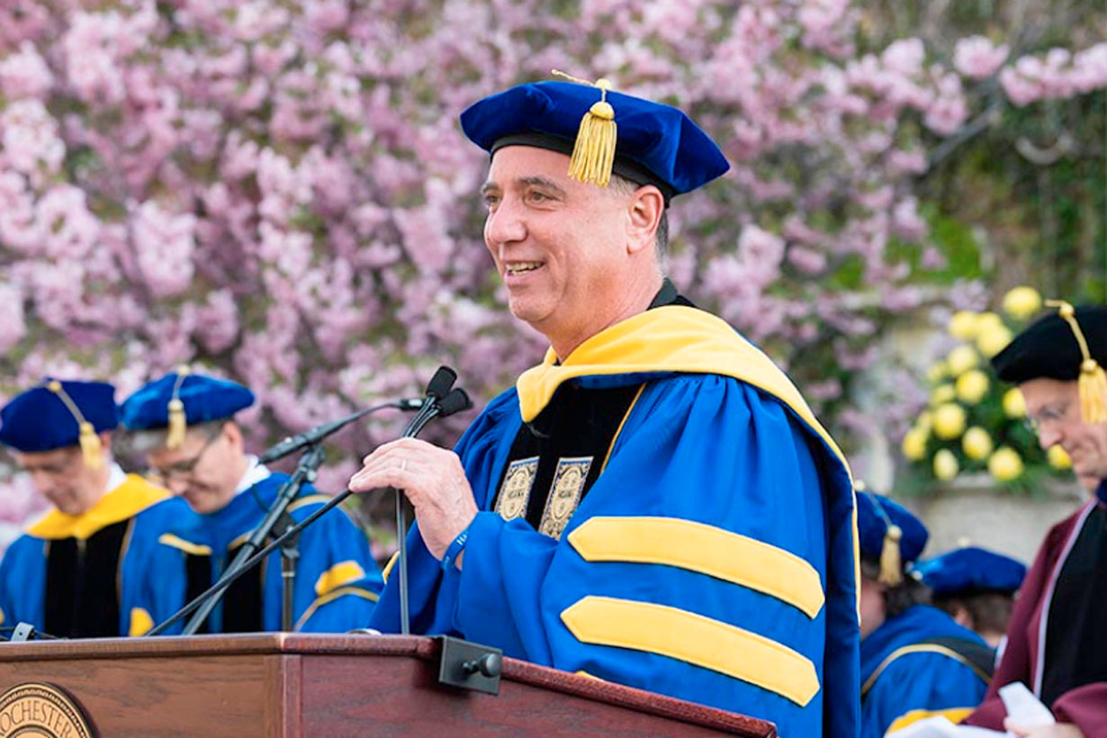 Portrait of Rich Handler