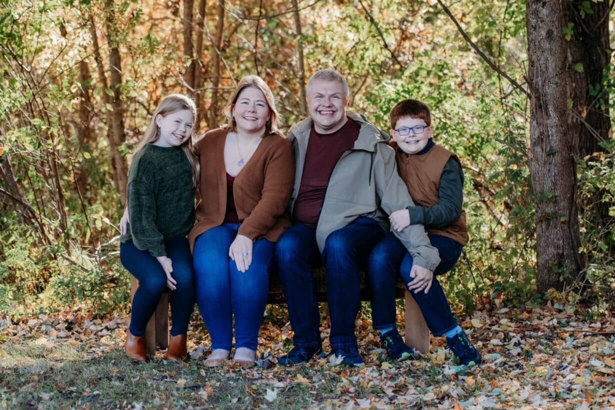Portrait of the Edlund family.