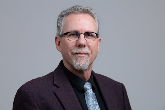 Photo of Karl Mueller, chemistry Class of 1985.