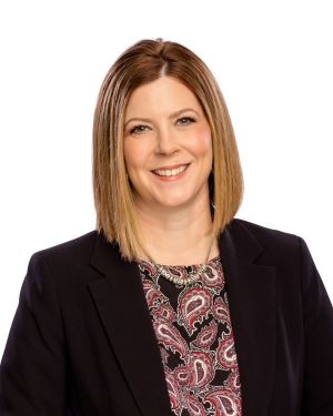 Headshot photo of Cindy Emling