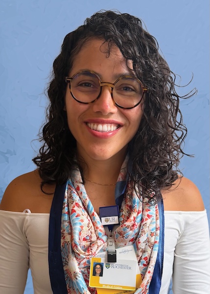 Mariela Leon Thomas headshot. 