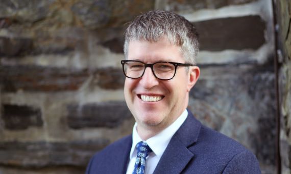 Photo of Sam Thomas, Dean, School of Arts & Sciences.