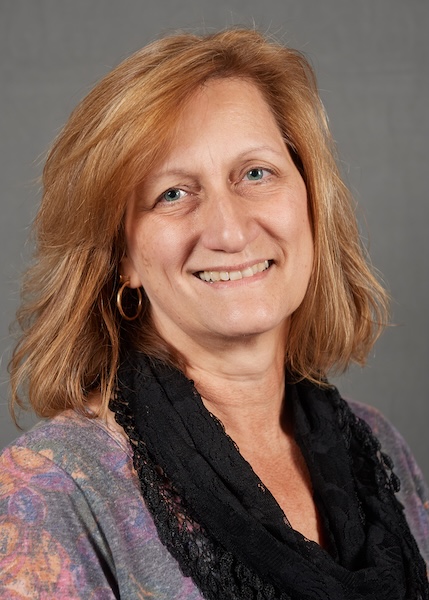 Elizabeth Lyda headshot. 