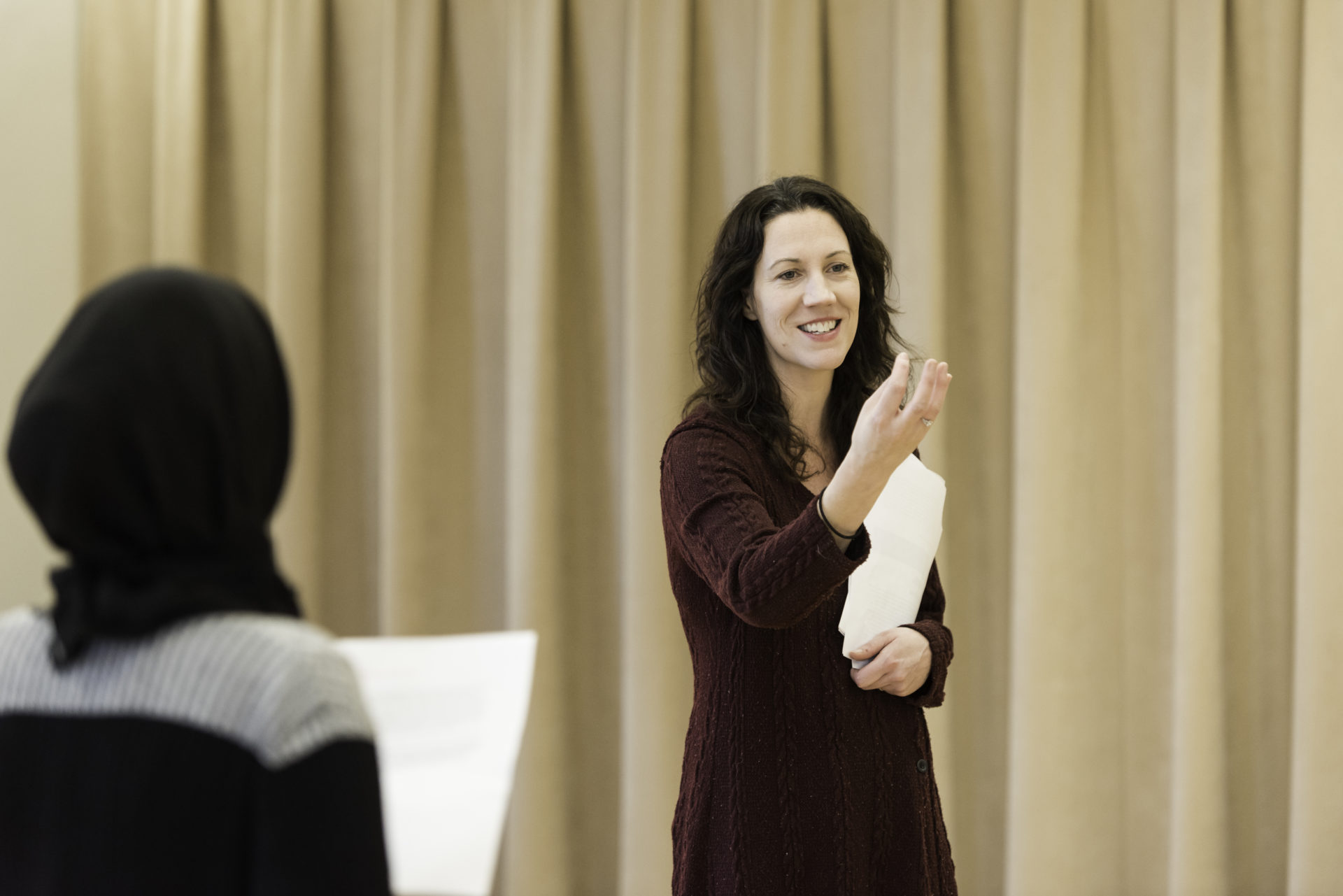 Alexa Scott-Flaherty leads an acting techniques class for the University of Rochester International Theatre Program