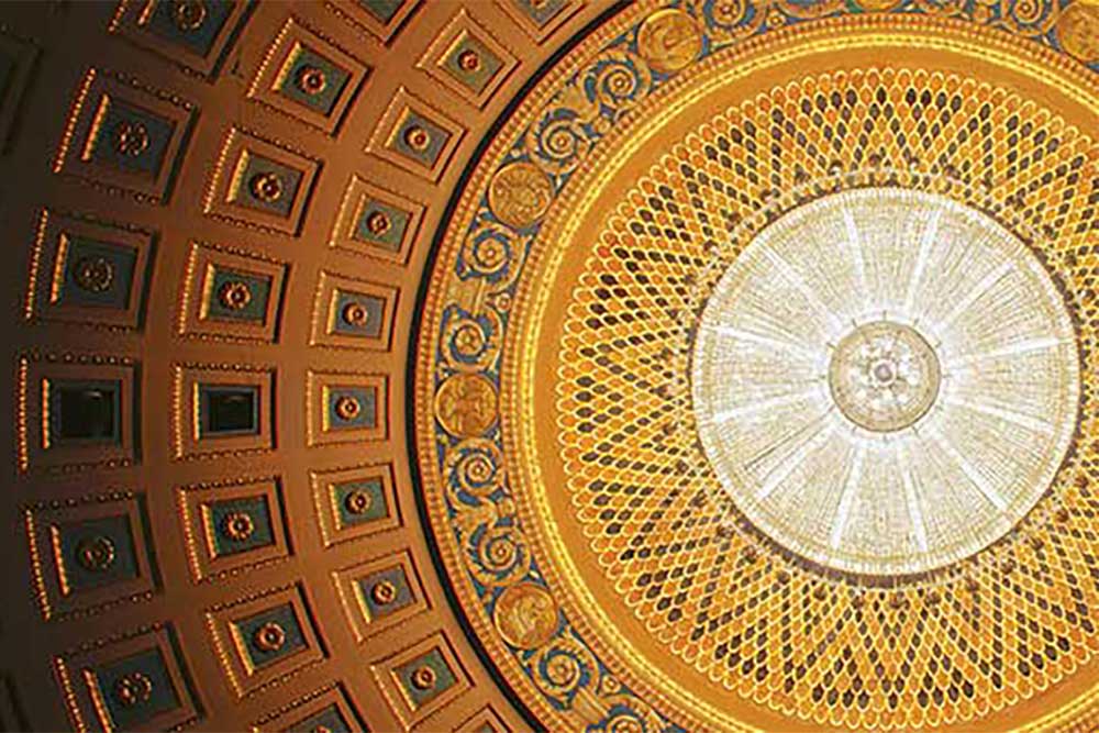 ceiling of the eastman theatre and chandeller