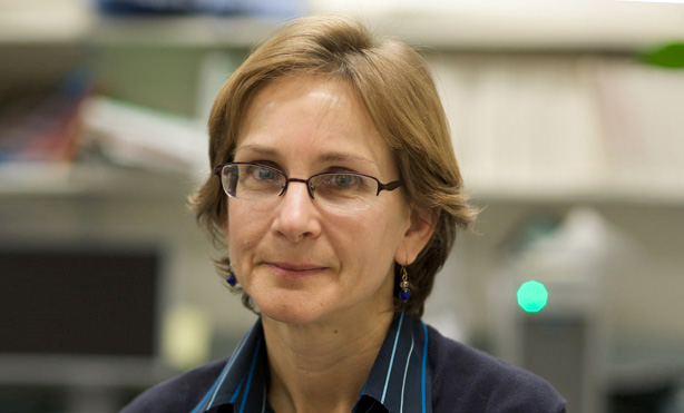 Feature image woman in lab