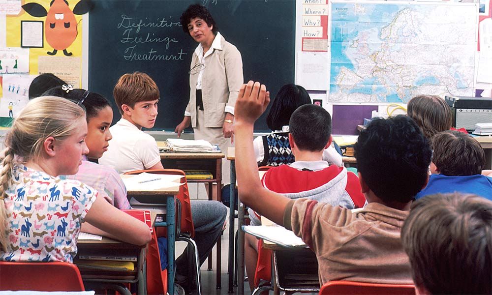 Feature image teacher and classroom