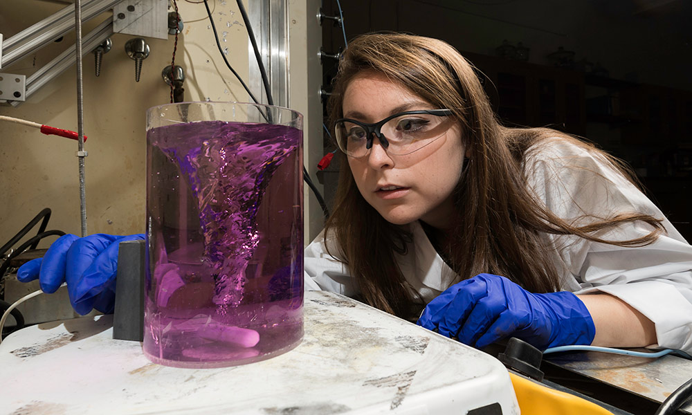 student reseacher in lab