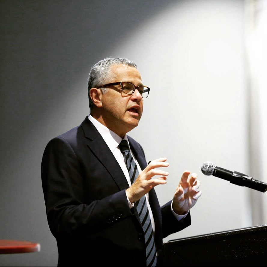 Jeffrey Toobin behind podium