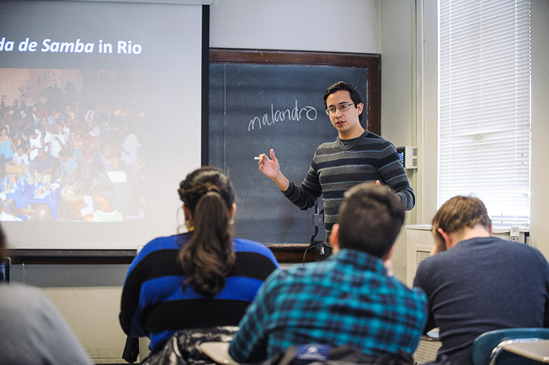 Pablo Sierra Silva teaching at the front of a classroom