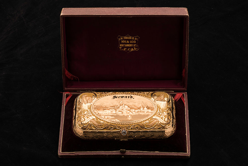 cigar box in a padded box