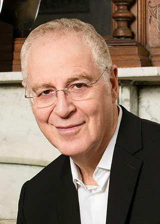 photo of Ron Chernow