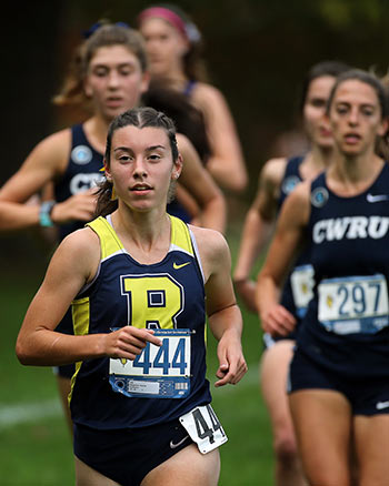 women's cross country runners