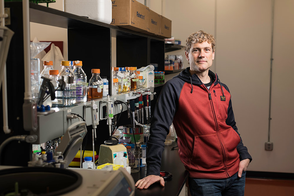 Justin Fay in the lab where he studies beer yeast 