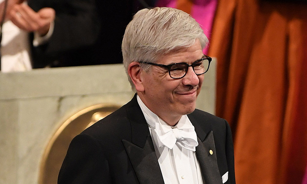 Feature image Paul Romer receiving Nobel Prize