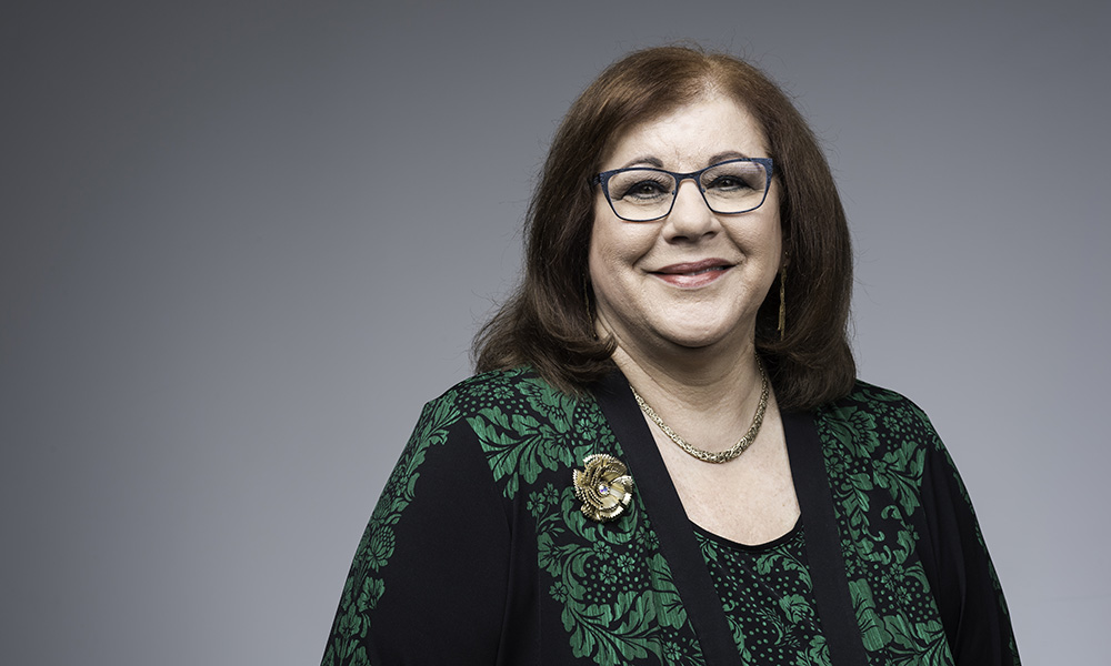 Portrait of Debe Andreacchi-Roth 