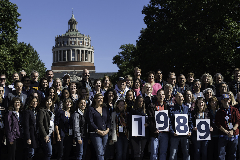 Class of 1989 poses for a photo