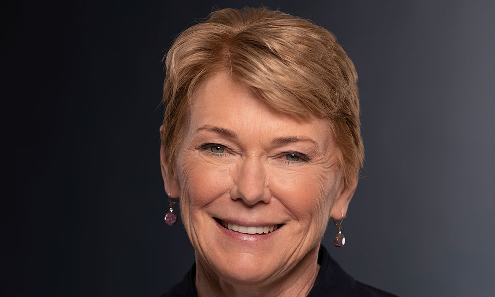 Feature image portrait of Sarah Mangelsdorf