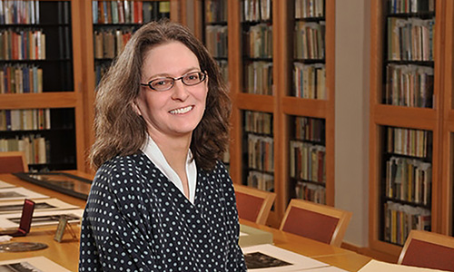 portrait of Melissa Mead.