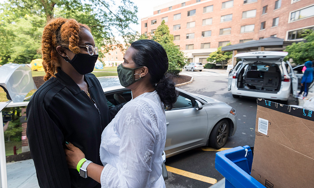 mother and daughter moving in