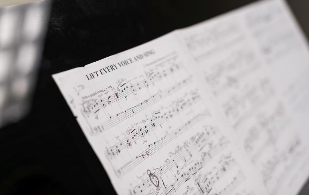 image of sheet music for the carillon