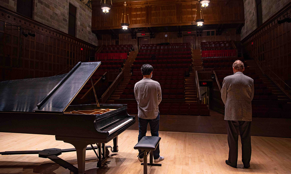 covid-19_anniversary_university-of-rochester