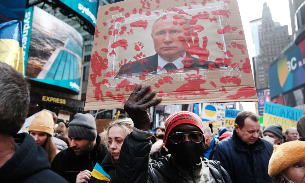 Lav et navn Primitiv Bedre Russia and Ukraine: Putin 'has his back up against the wall' : News Center