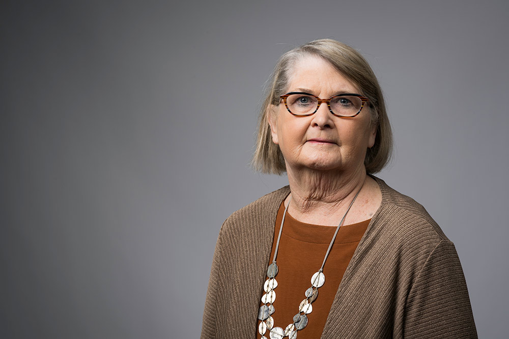 portrait of Jennifer Harris.