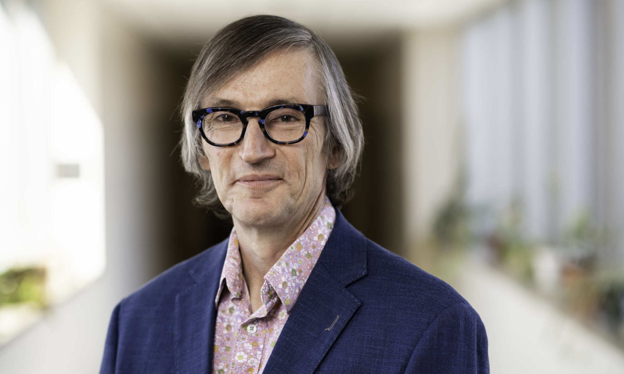 Portrait of Stephen Dewhurst.