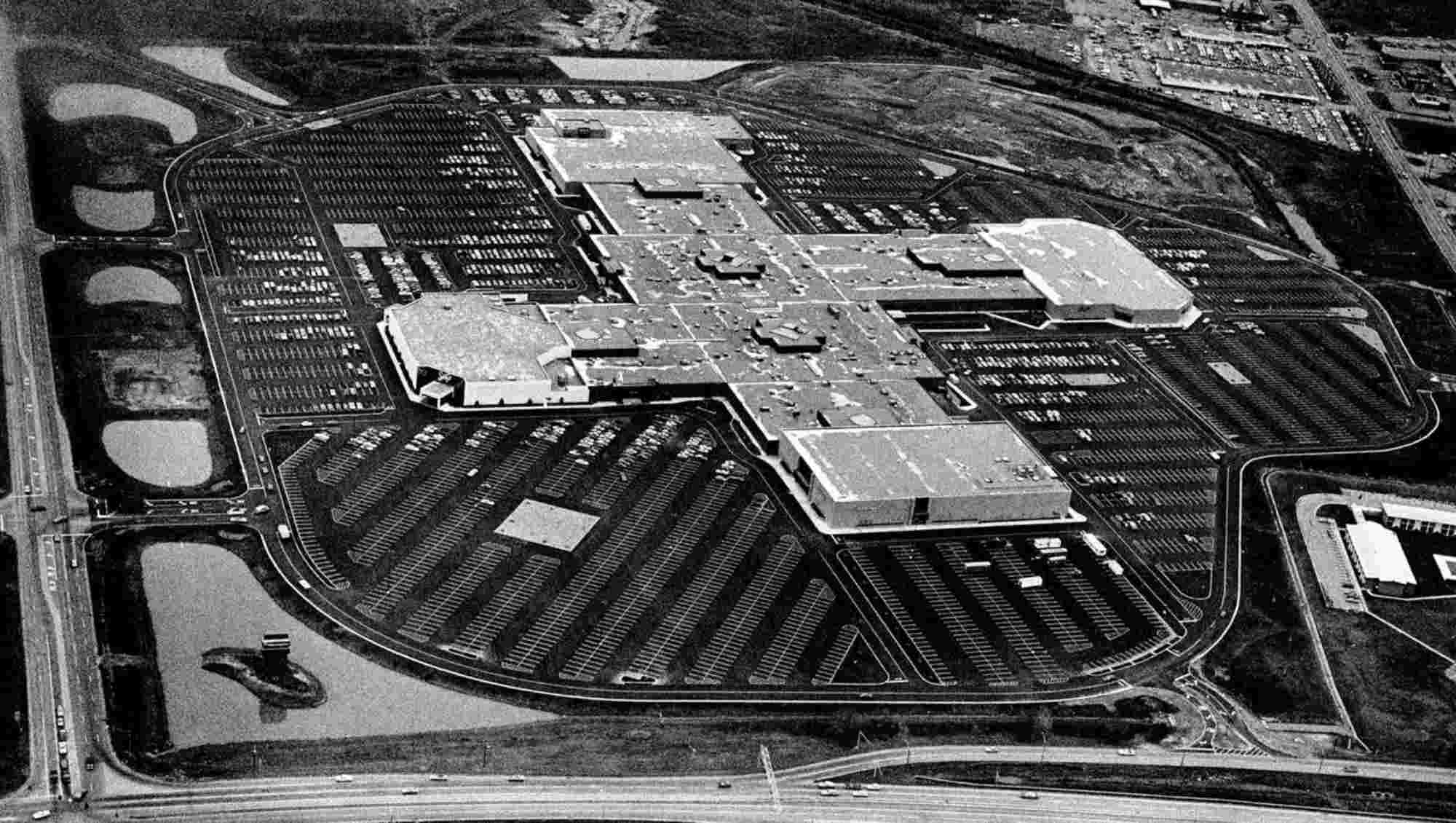 Black-and-white archival aerial photo of Marketplace Mall when it opened in 1982.
