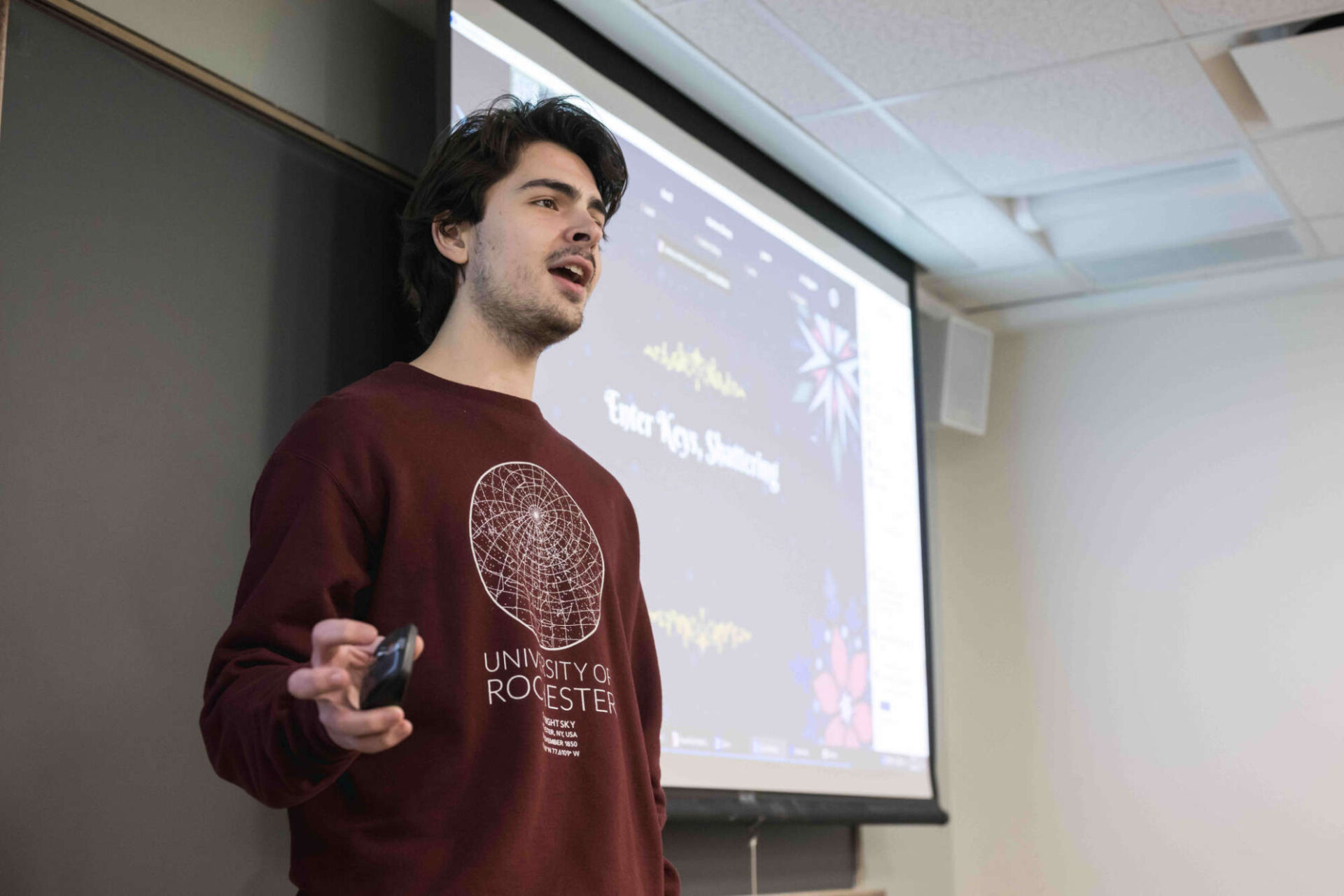Coursework: Advanced Lens Design teaches optics through teamwork
