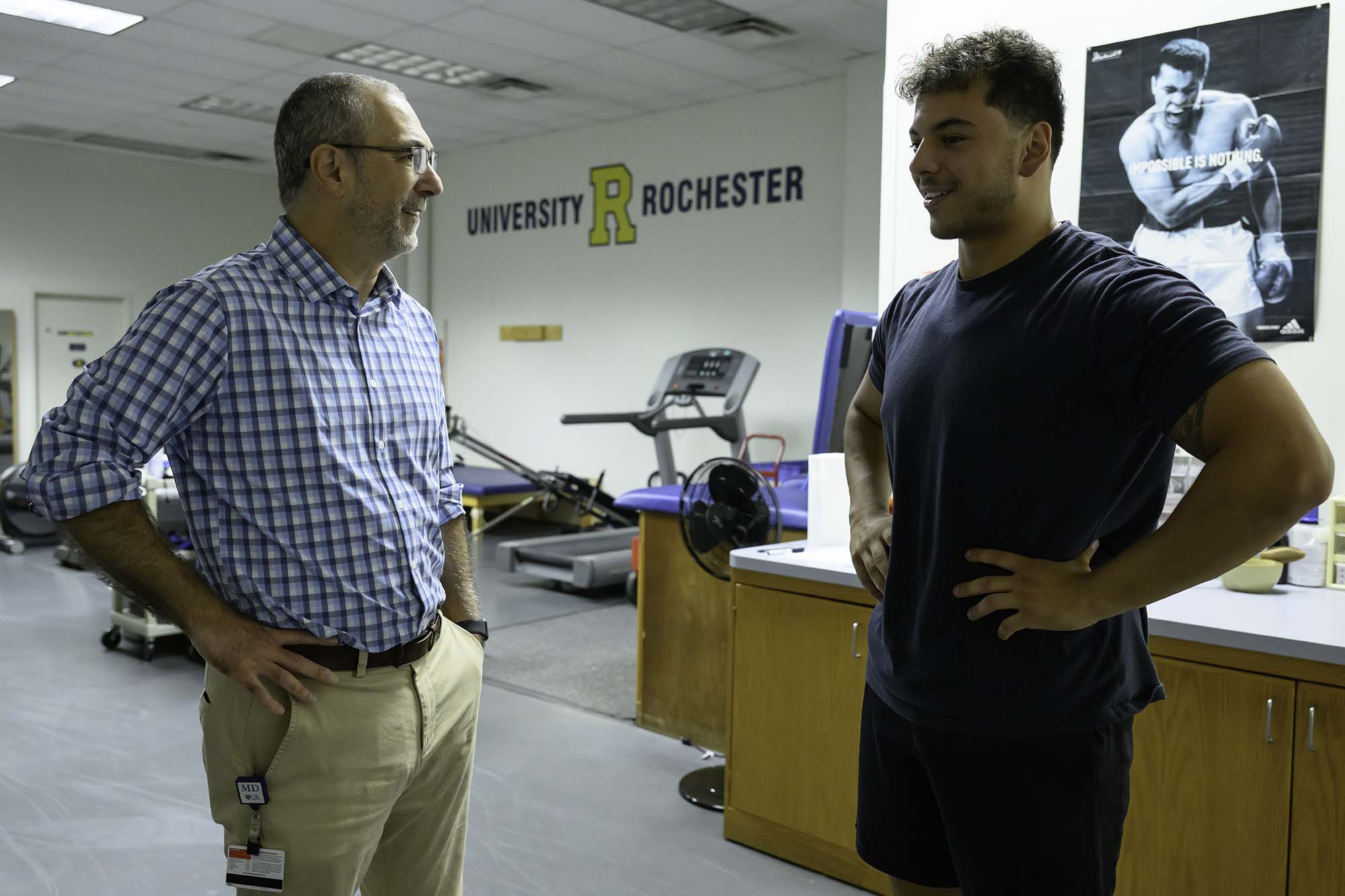 Jeffrey Bazarian chats with Daniel Santos.