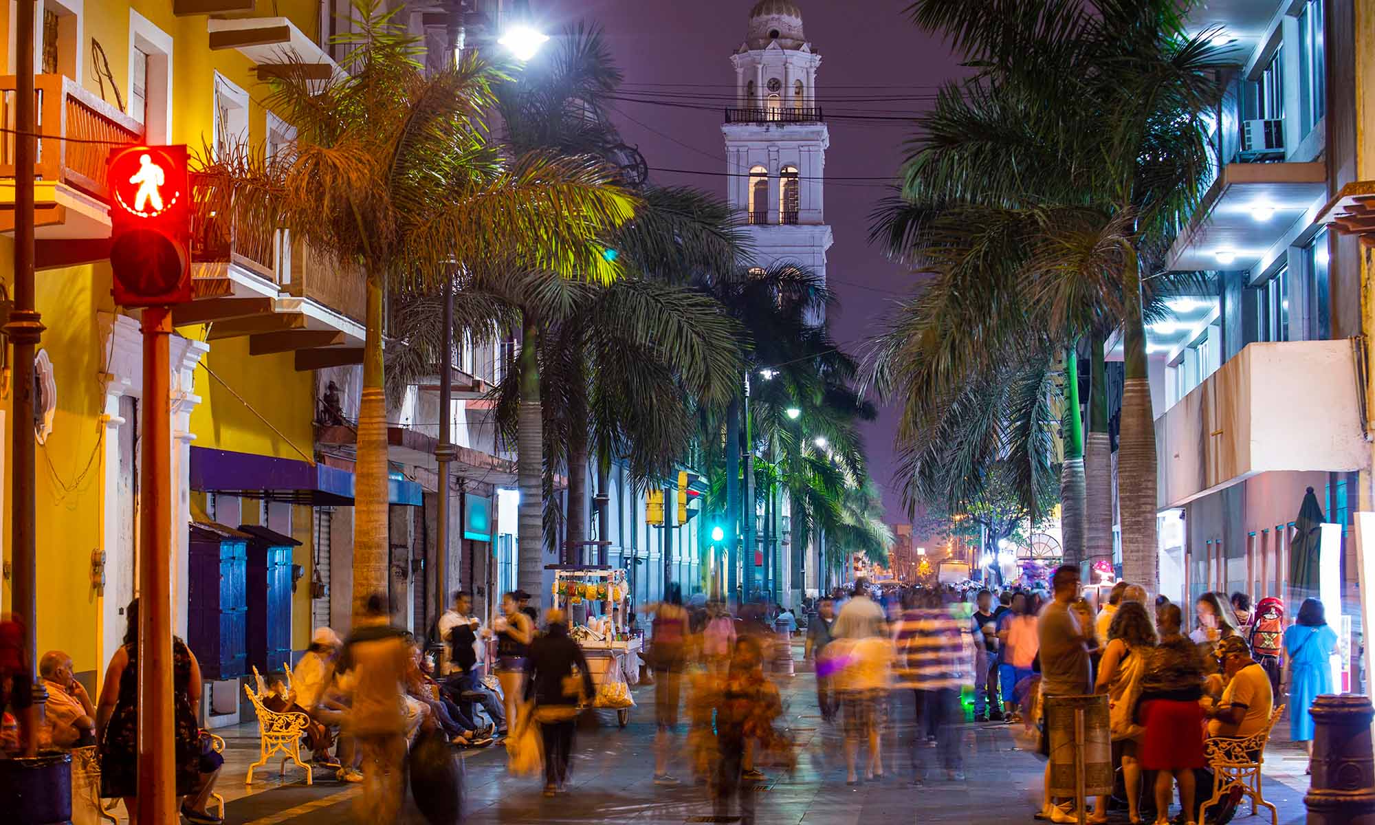 Nighttime view of the central historic downtown Heroica Veracruz, Mexico.