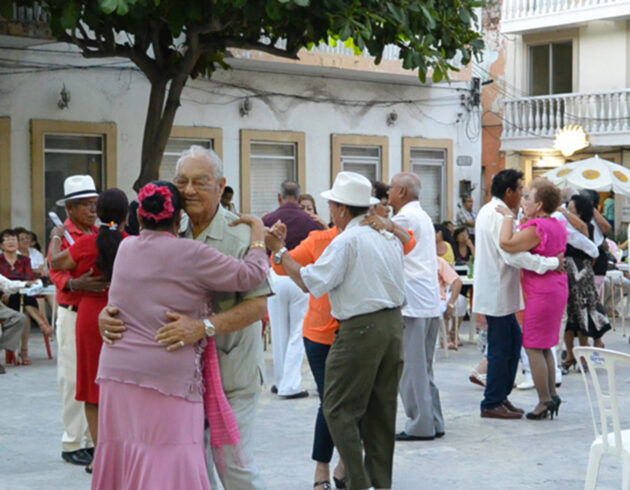 Veracruzanos dance in a jarocho public square.